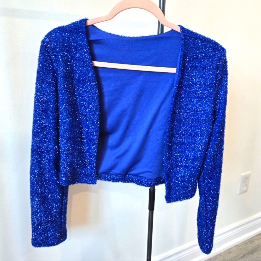 2/22$ - NWOT - Blue Women's Shrug/Cardigan